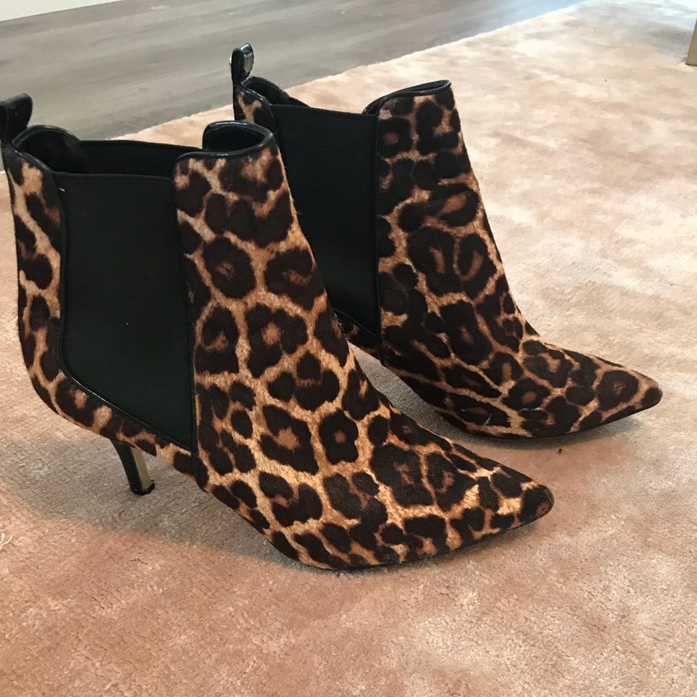 Michael Korrs Leopard print Boots